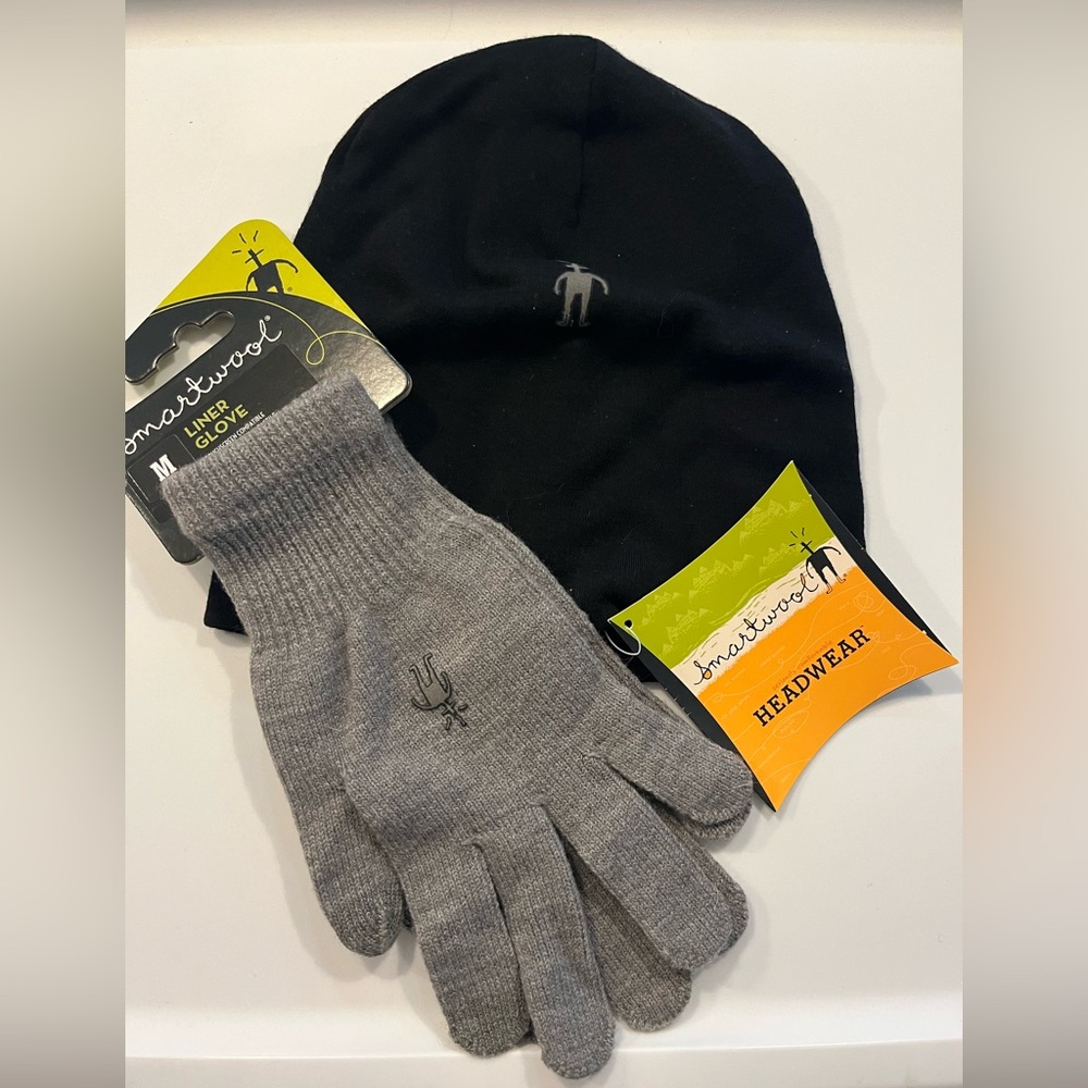 Smartwool beanie and glove set